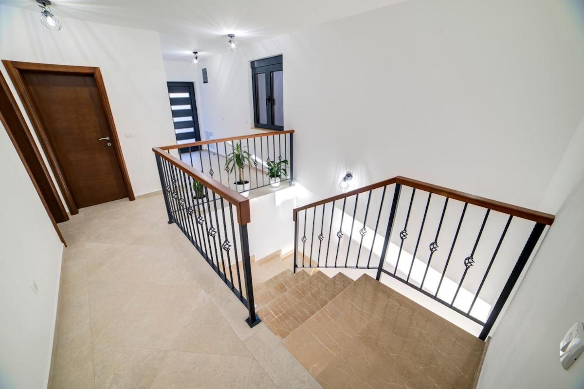 Villa Jelena With Private Pool - Lapcici بودفا المظهر الخارجي الصورة